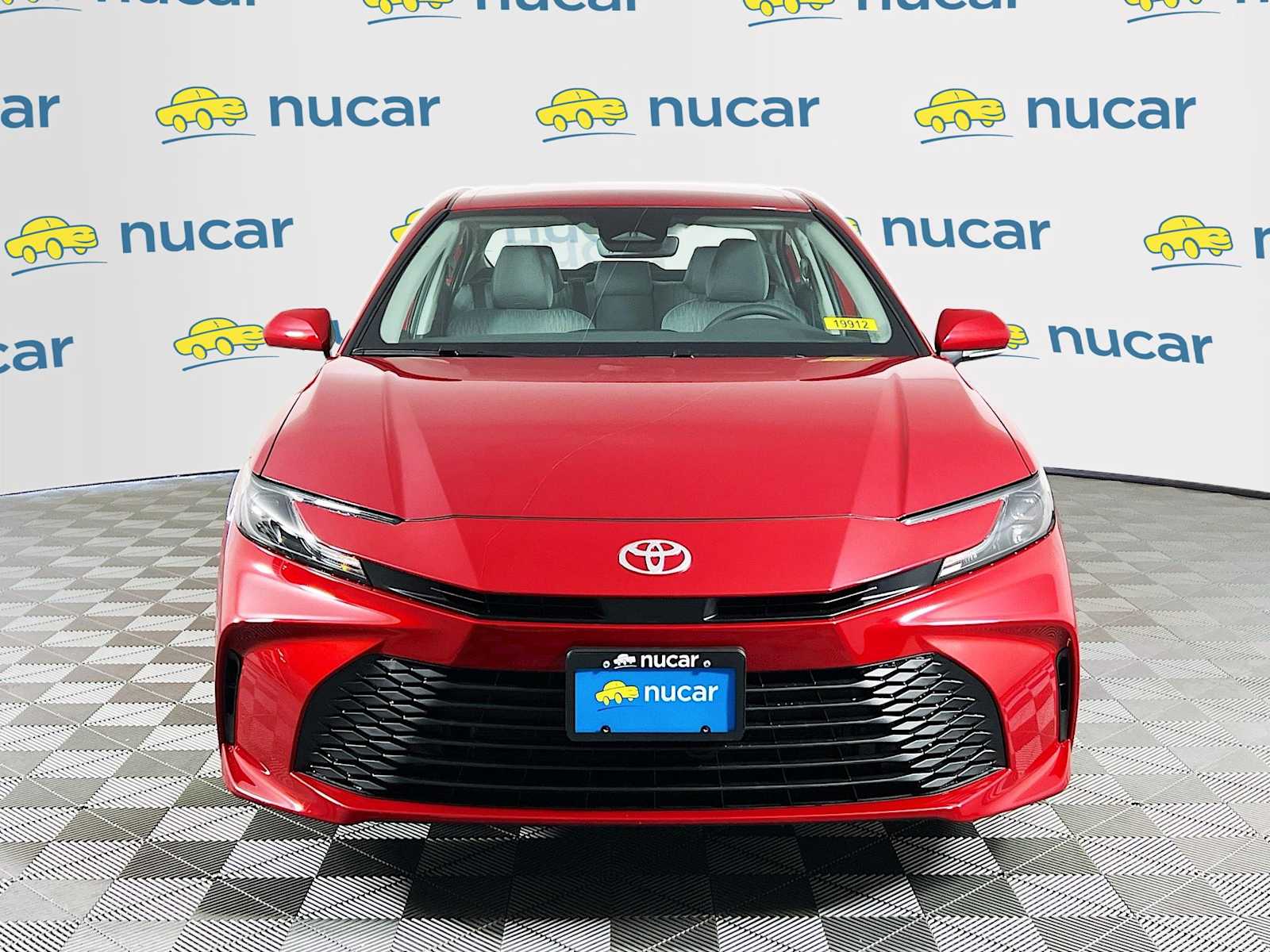 2025 Toyota Camry LE - Photo 2