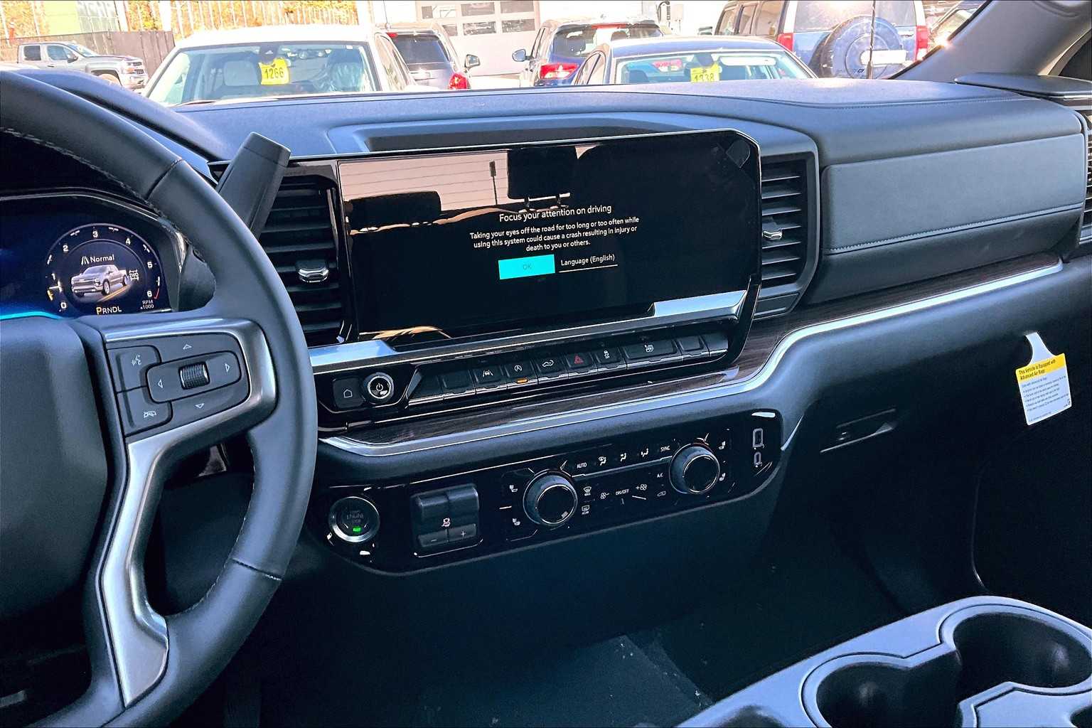 2025 Chevrolet Silverado 1500 LT - Photo 13