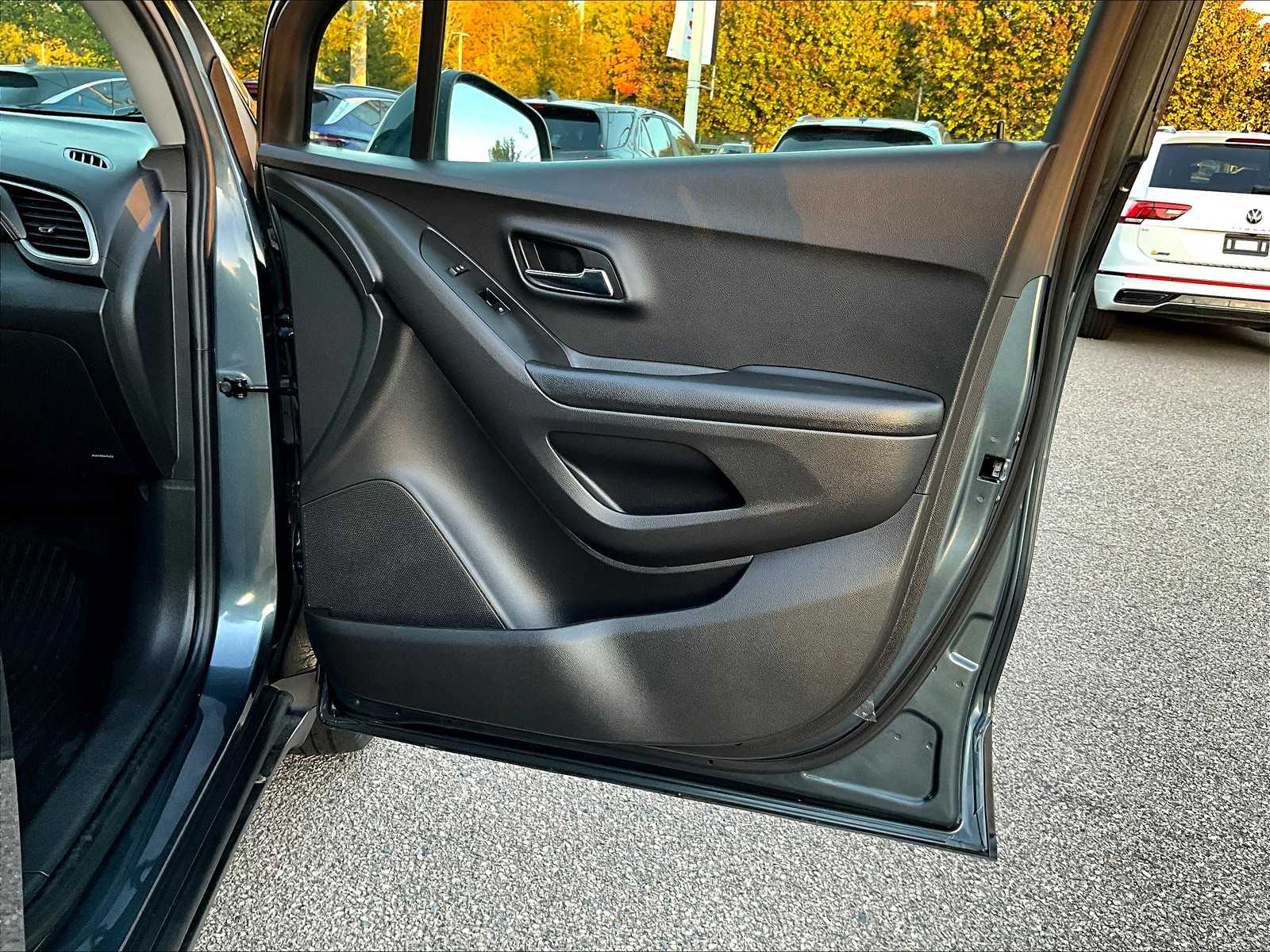 2022 Chevrolet Trax LT - Photo 12