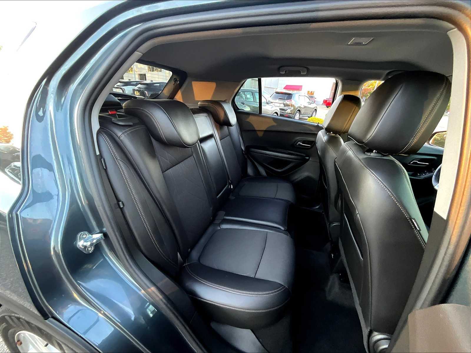 2022 Chevrolet Trax LT - Photo 16