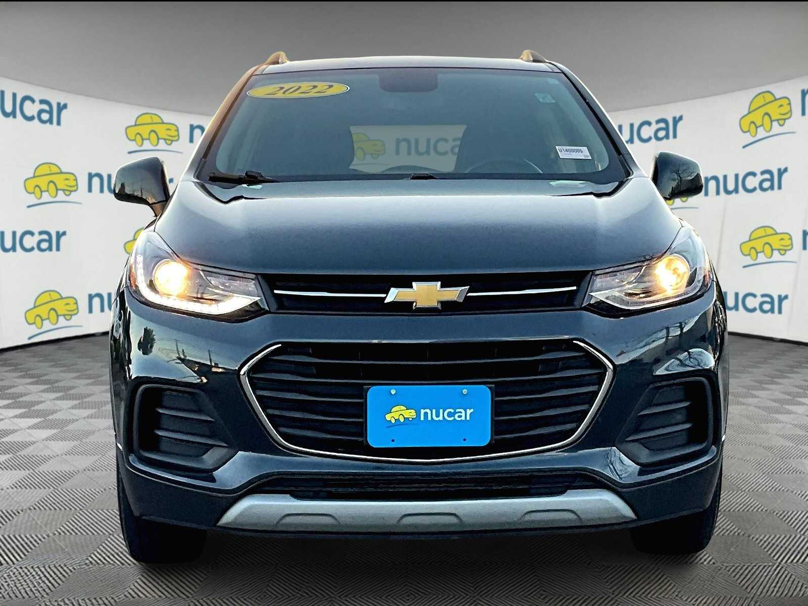 2022 Chevrolet Trax LT - Photo 2