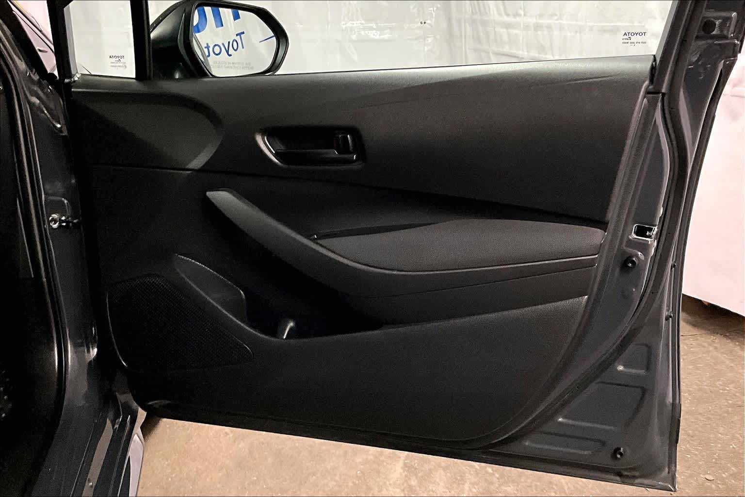 2024 Toyota Corolla LE - Photo 12