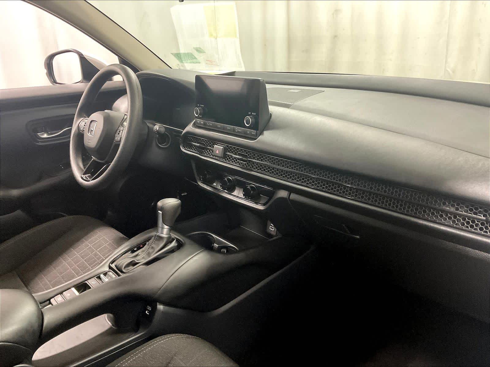 2025 Honda HR-V LX - Photo 14