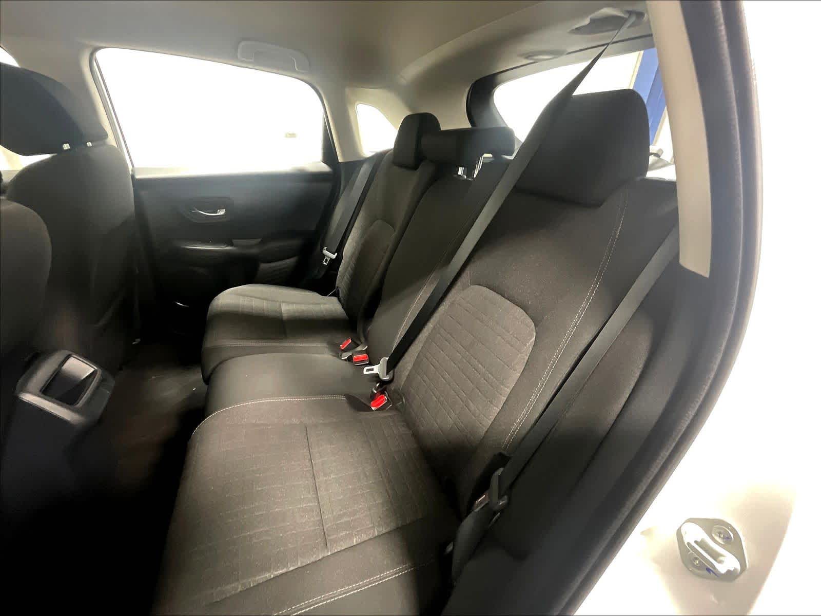 2025 Honda HR-V LX - Photo 15