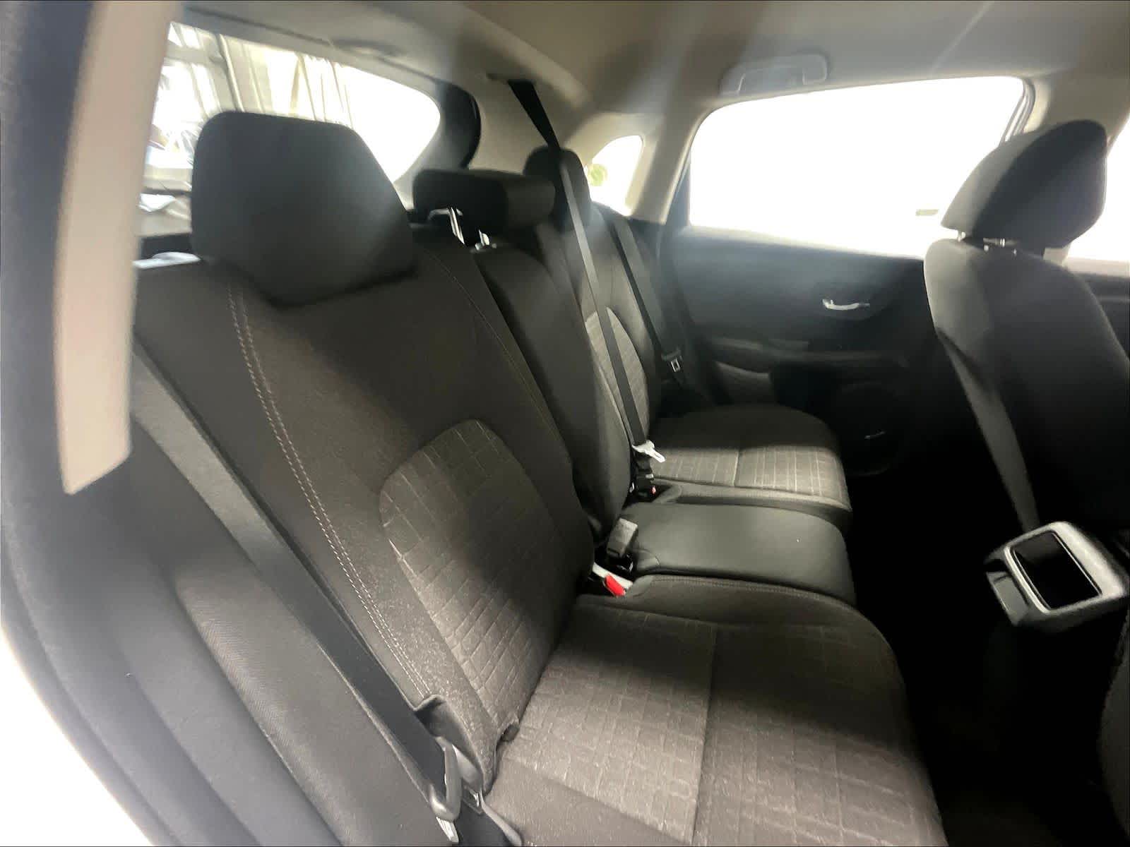 2025 Honda HR-V LX - Photo 16