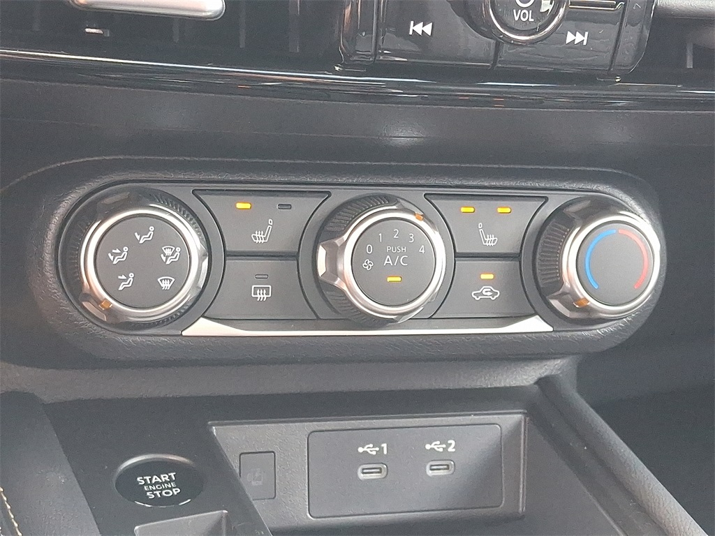 2025 Nissan Kicks SV - Photo 12