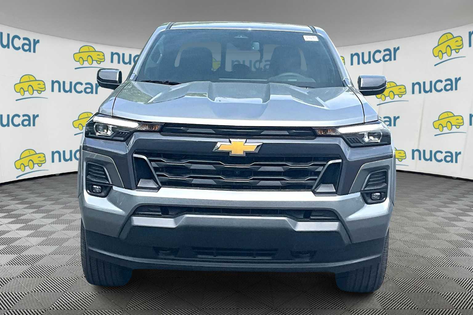2025 Chevrolet Colorado 4WD LT - Photo 3