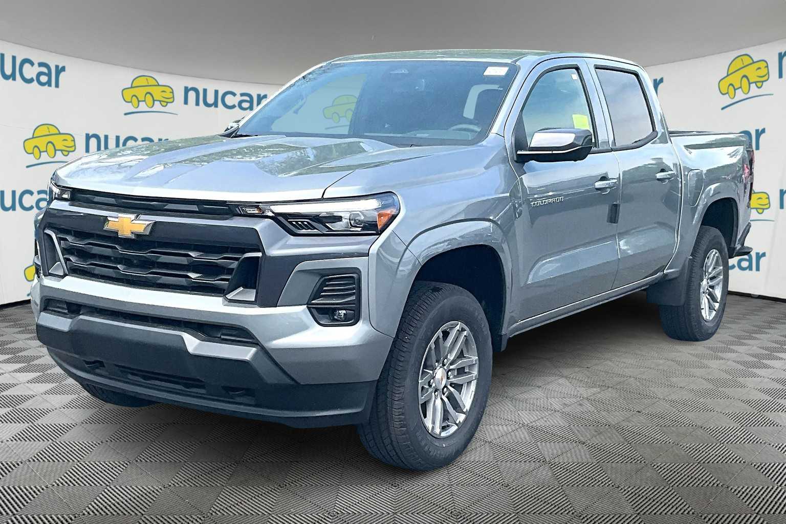 2025 Chevrolet Colorado 4WD LT - Photo 4