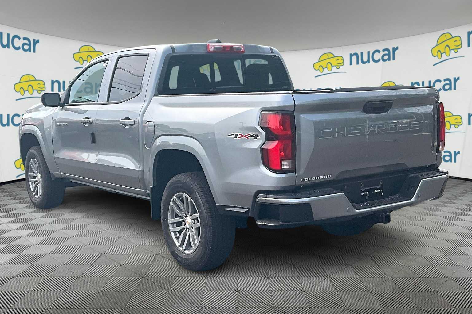 2025 Chevrolet Colorado 4WD LT - Photo 5