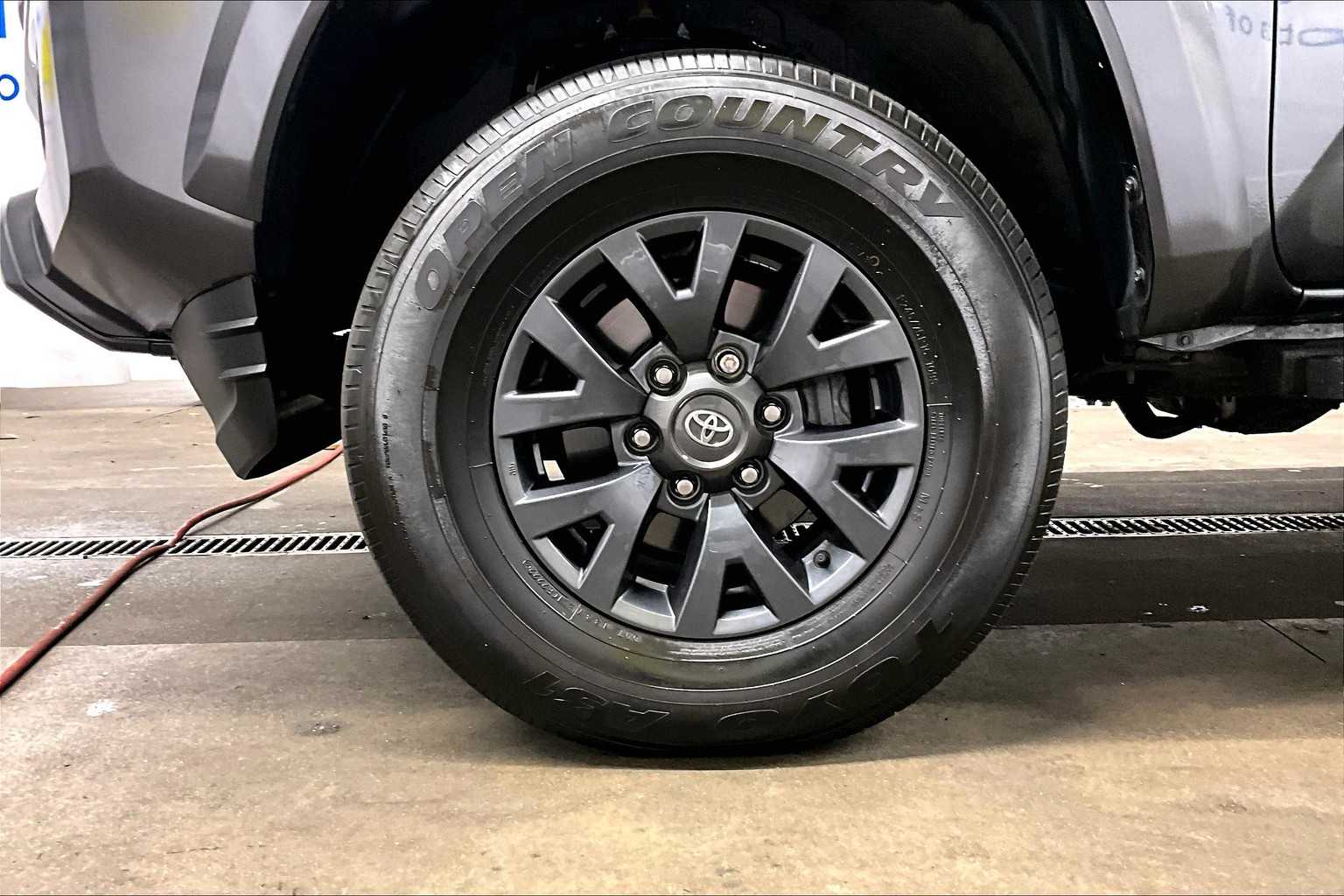 2023 Toyota Tacoma SR5 - Photo 7