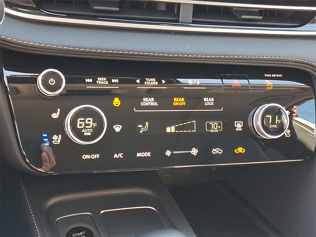 2026 INFINITI QX60 LUXE - Photo 12