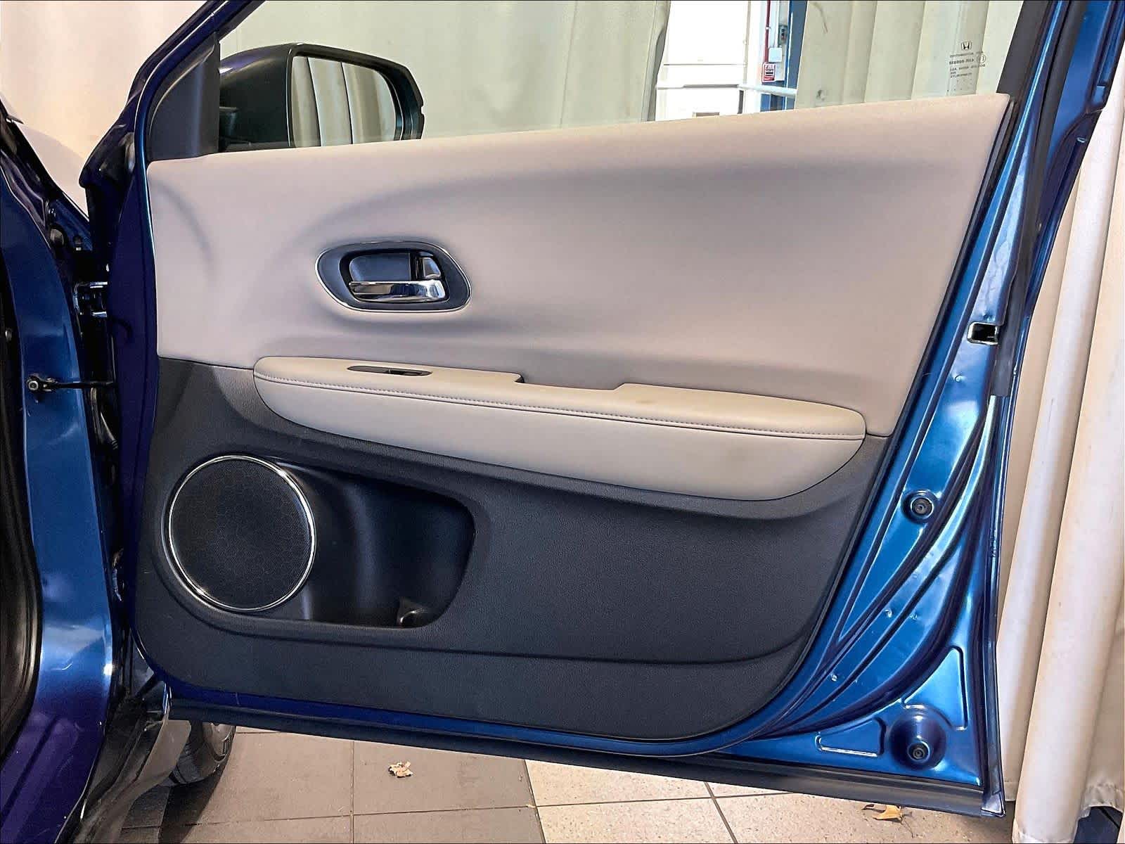 2017 Honda HR-V EX - Photo 12