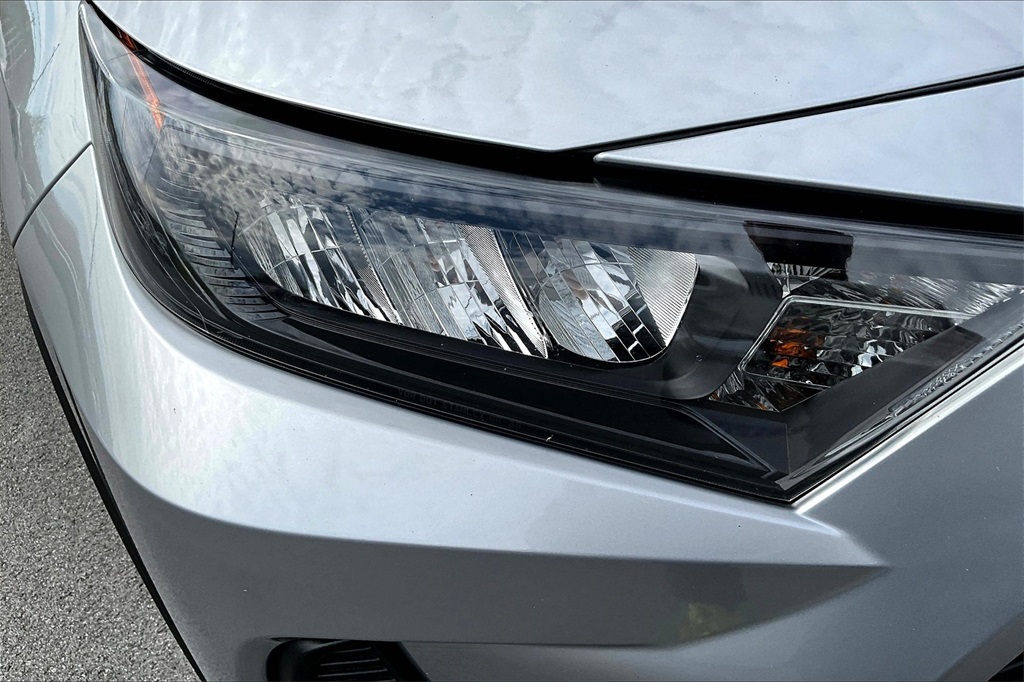 2021 Toyota RAV4 LE - Photo 63