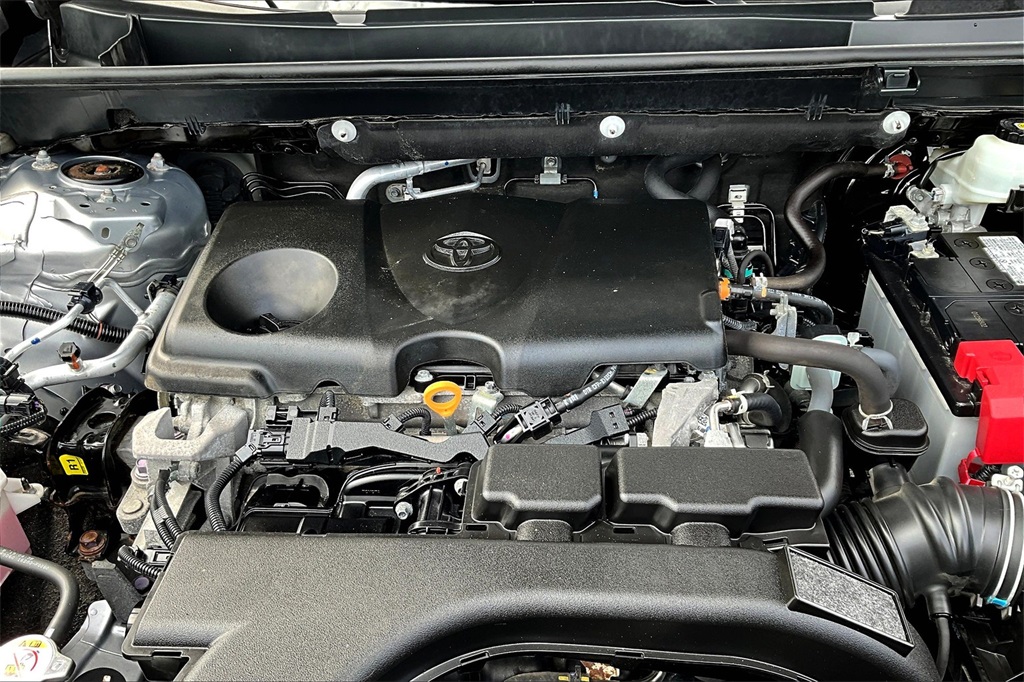 2021 Toyota RAV4 LE - Photo 67