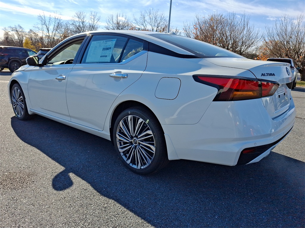 2025 Nissan Altima 2.5 SL - Photo 3