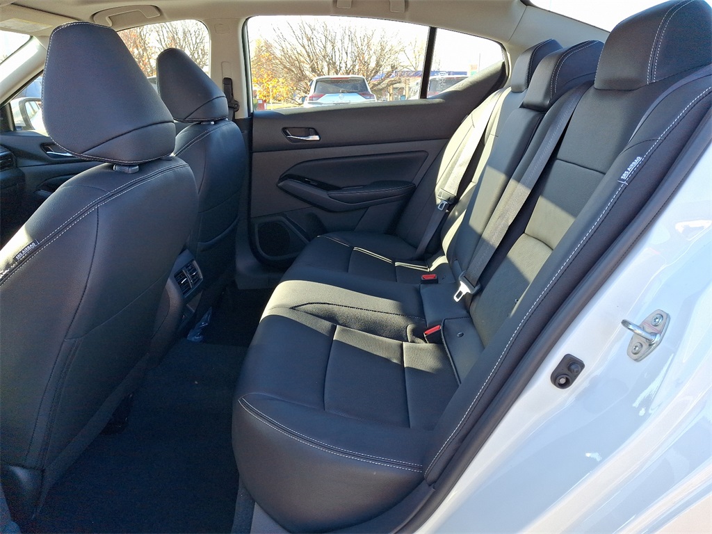 2025 Nissan Altima 2.5 SL - Photo 6