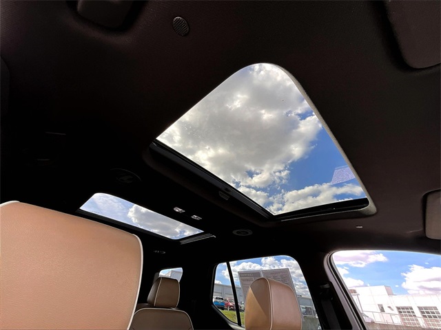 2023 Chevrolet Traverse Premier - Photo 22