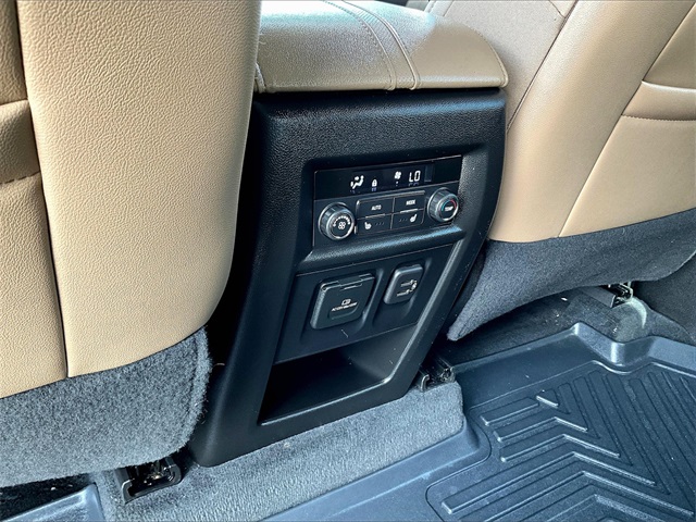 2023 Chevrolet Traverse Premier - Photo 26