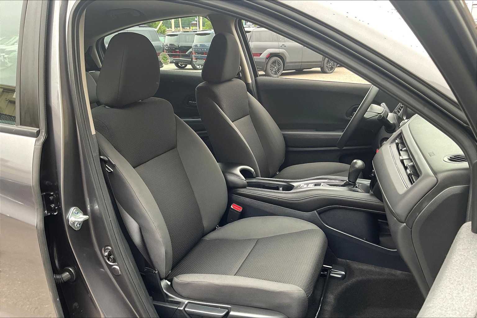 2022 Honda HR-V LX - Photo 11