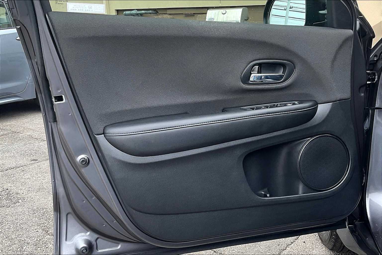 2022 Honda HR-V LX - Photo 9