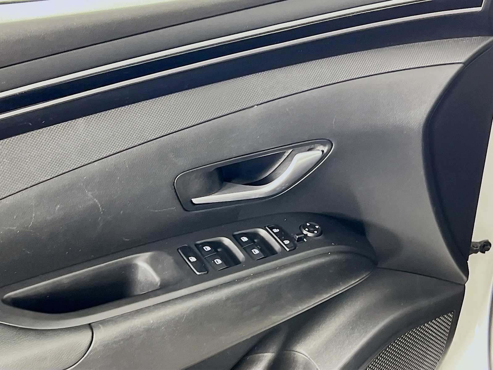 2023 Hyundai Tucson SE - Photo 17