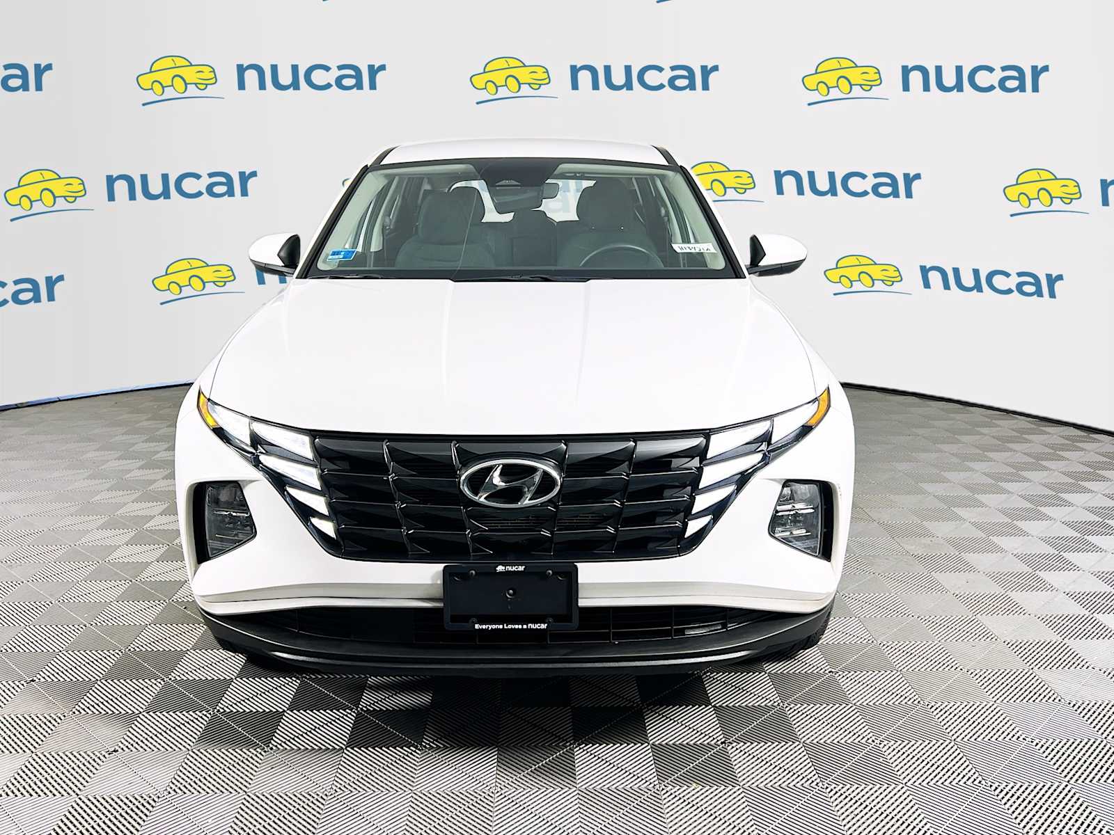 2023 Hyundai Tucson SE - Photo 2