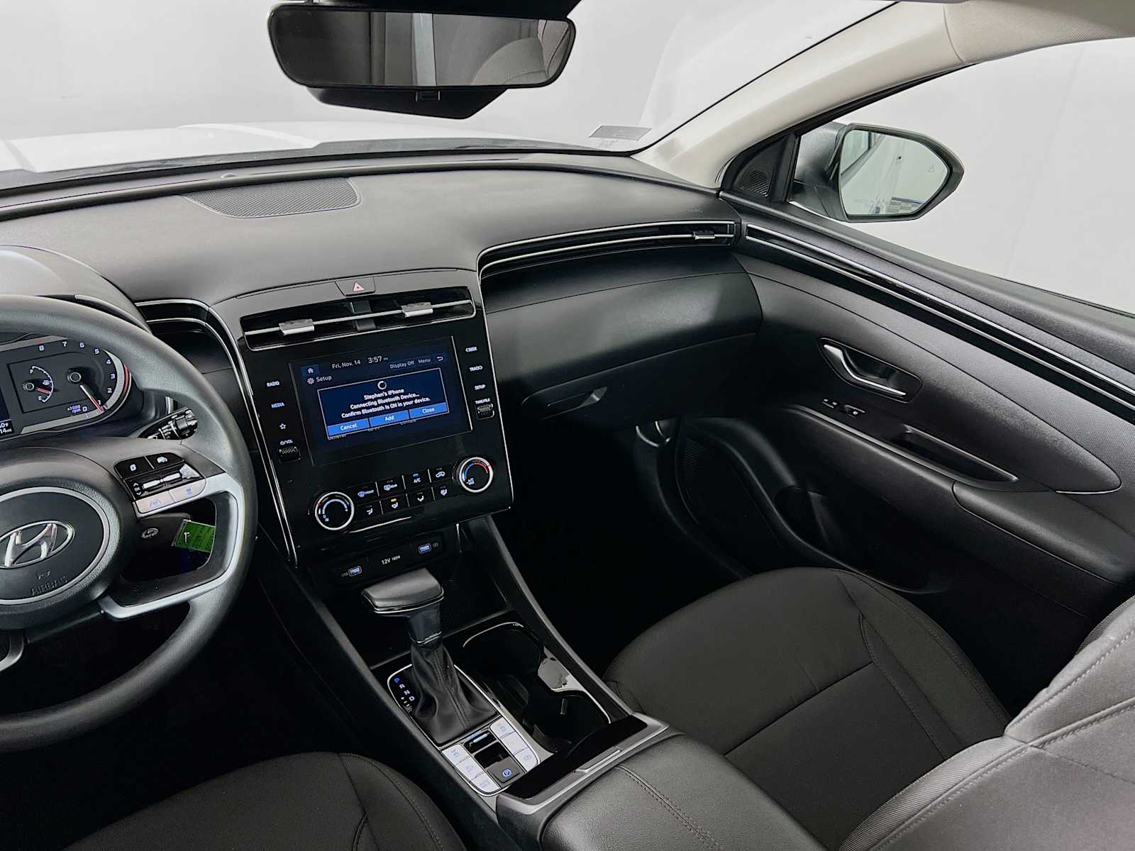 2023 Hyundai Tucson SE - Photo 22