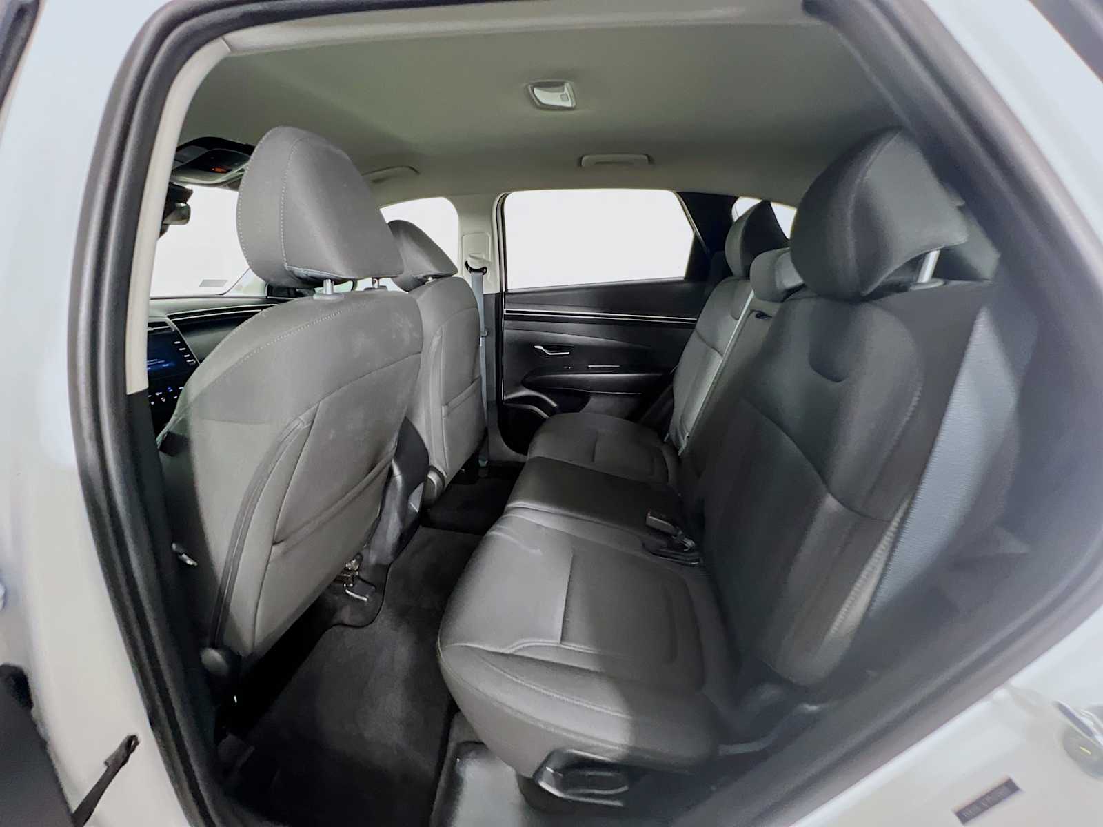 2023 Hyundai Tucson SE - Photo 23