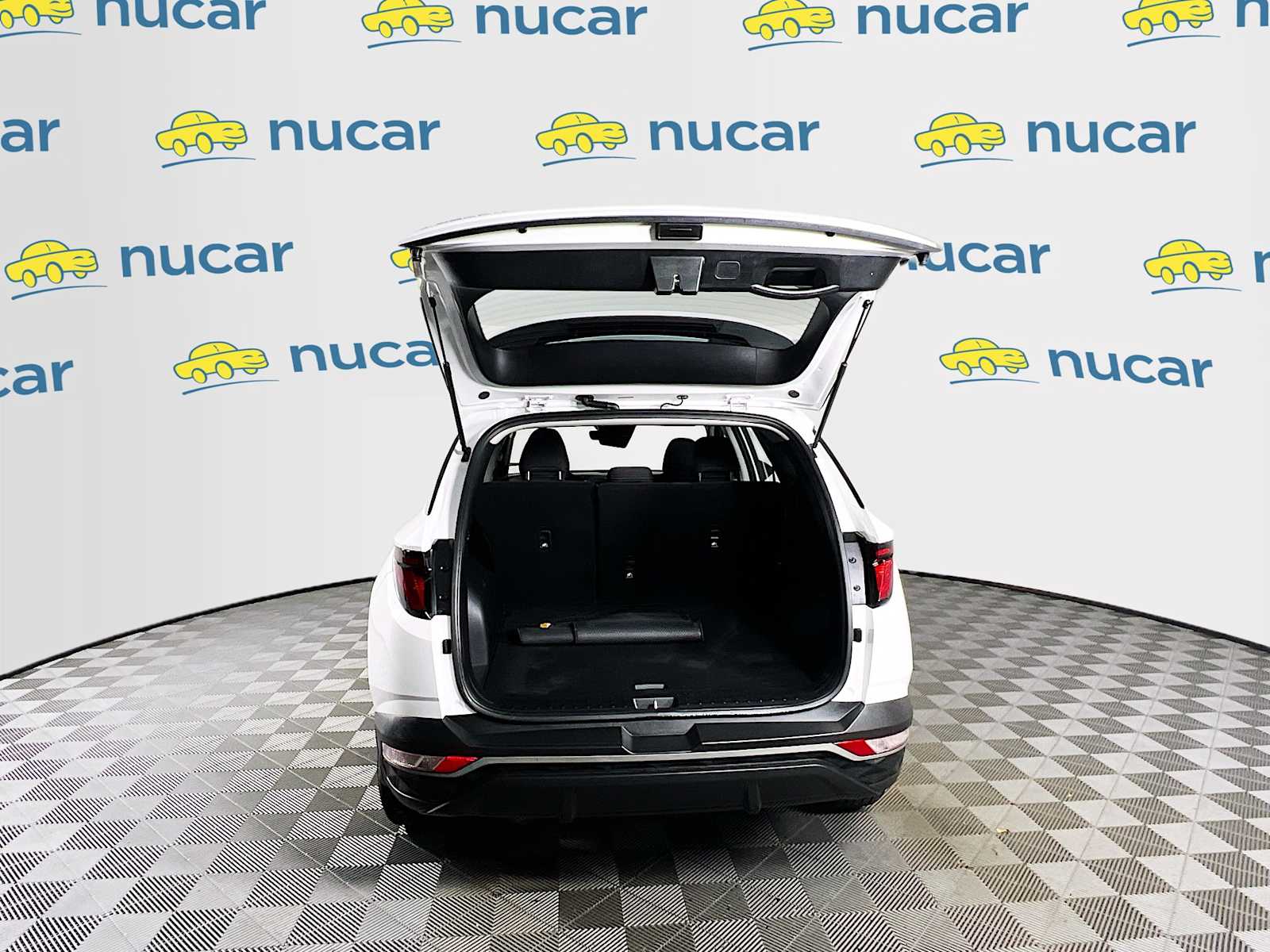 2023 Hyundai Tucson SE - Photo 24