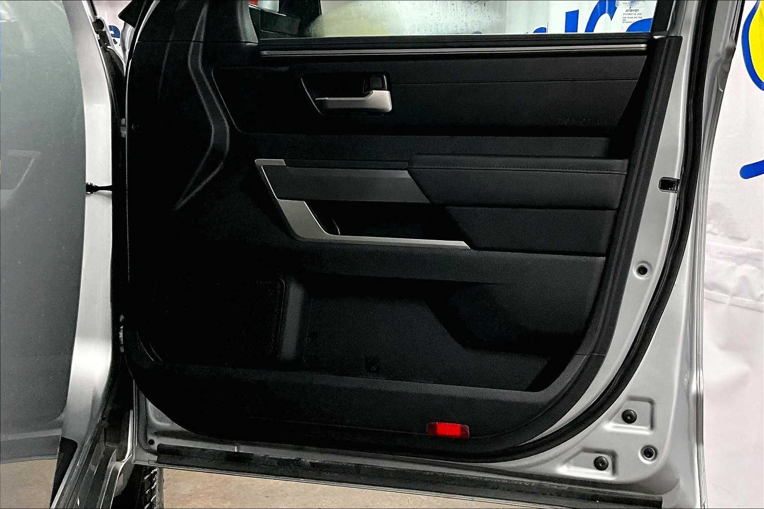 2022 Toyota Tundra SR5 - Photo 12