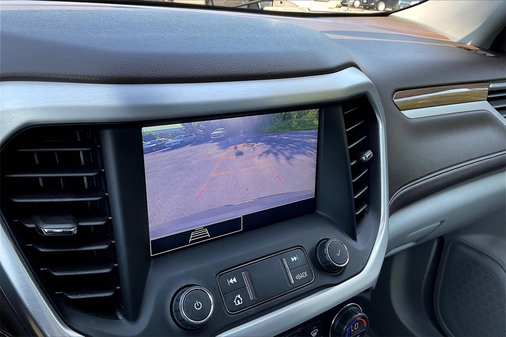 2021 GMC Acadia SLE - Photo 15