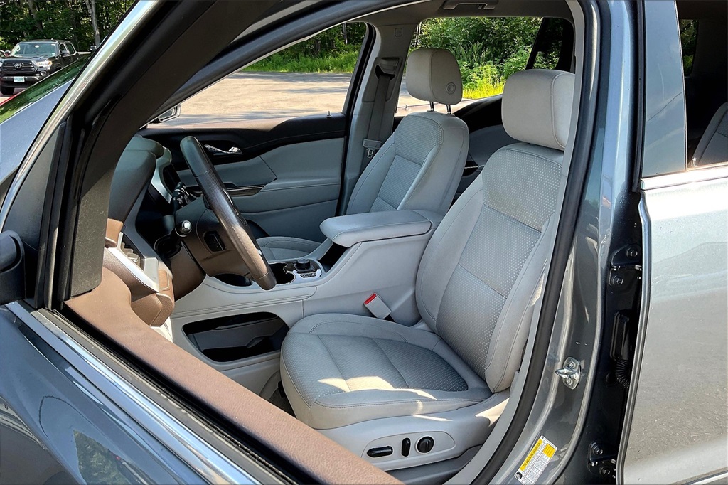 2021 GMC Acadia SLE - Photo 10