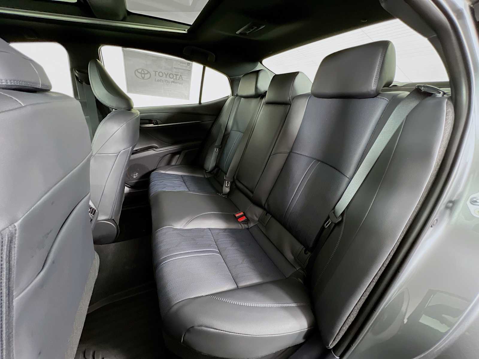 2025 Toyota Camry XSE - Photo 13