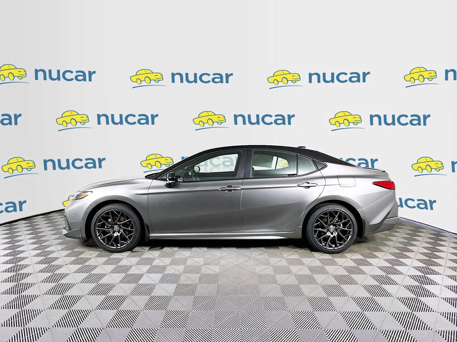 2025 Toyota Camry XSE - Photo 3