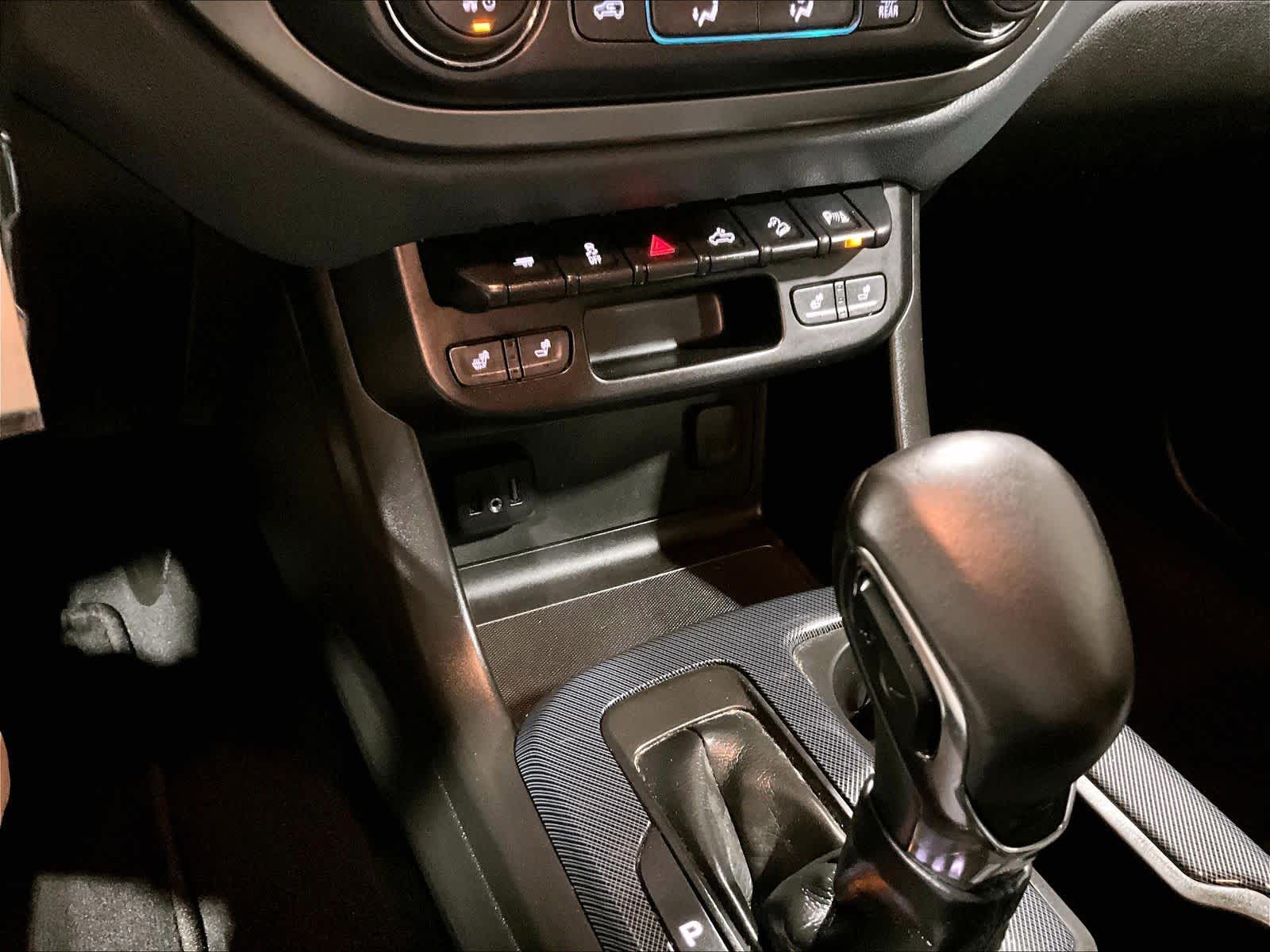 2022 Chevrolet Colorado 4WD Z71 - Photo 25