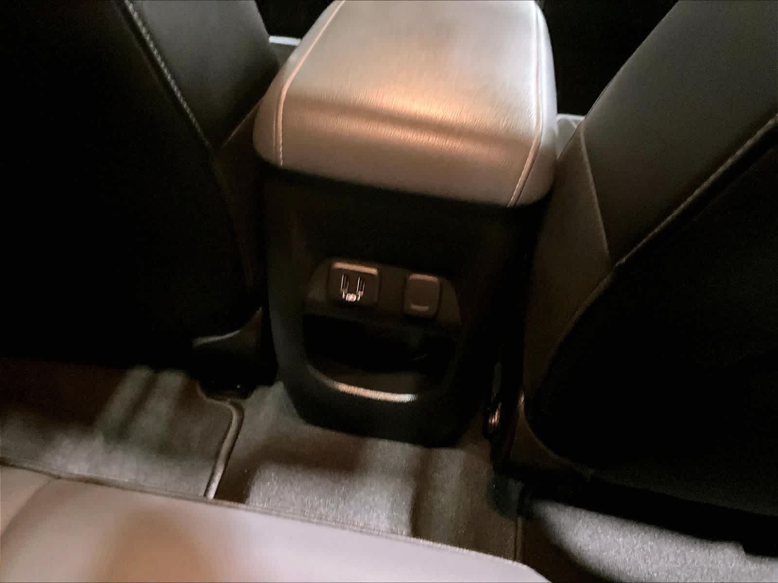 2022 Chevrolet Colorado 4WD Z71 - Photo 27