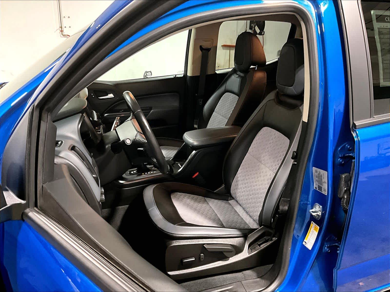 2022 Chevrolet Colorado 4WD Z71 - Photo 10