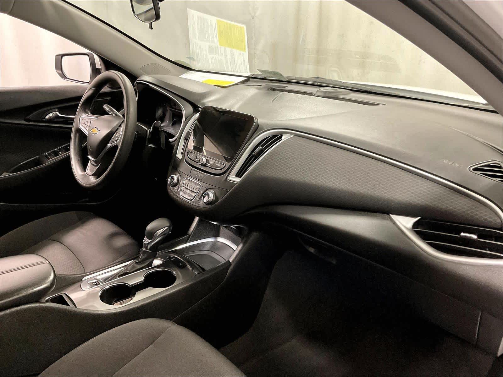 2024 Chevrolet Malibu LT - Photo 14