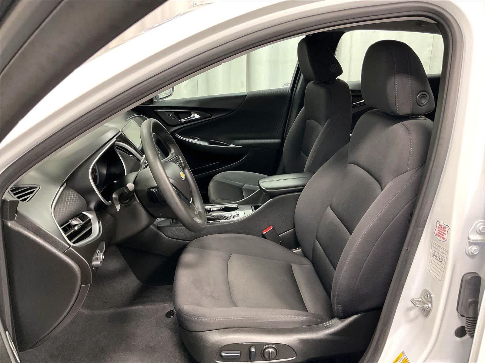 2024 Chevrolet Malibu LT - Photo 10