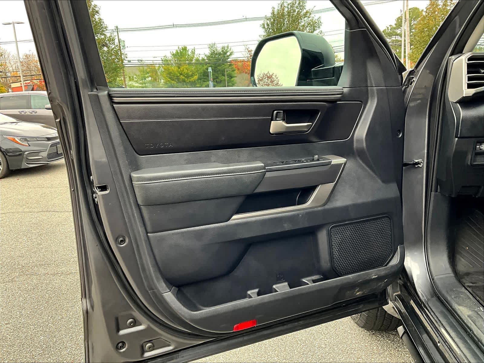 2022 Toyota Tundra SR5 - Photo 9