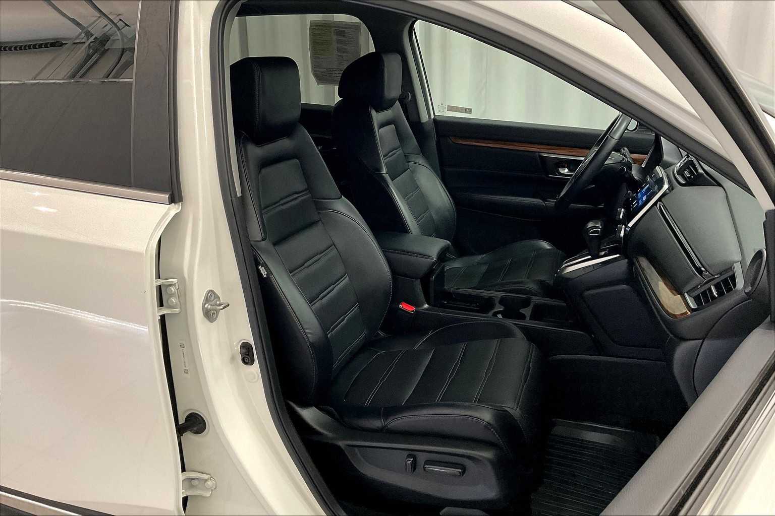 2018 Honda CR-V Touring - Photo 11