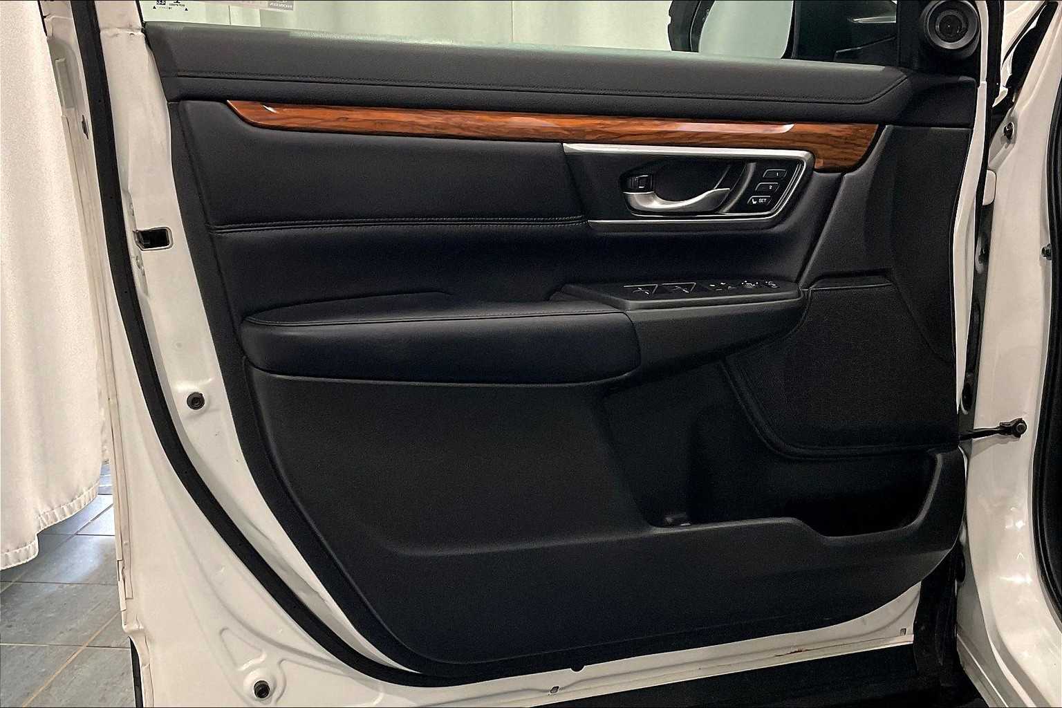 2018 Honda CR-V Touring - Photo 9