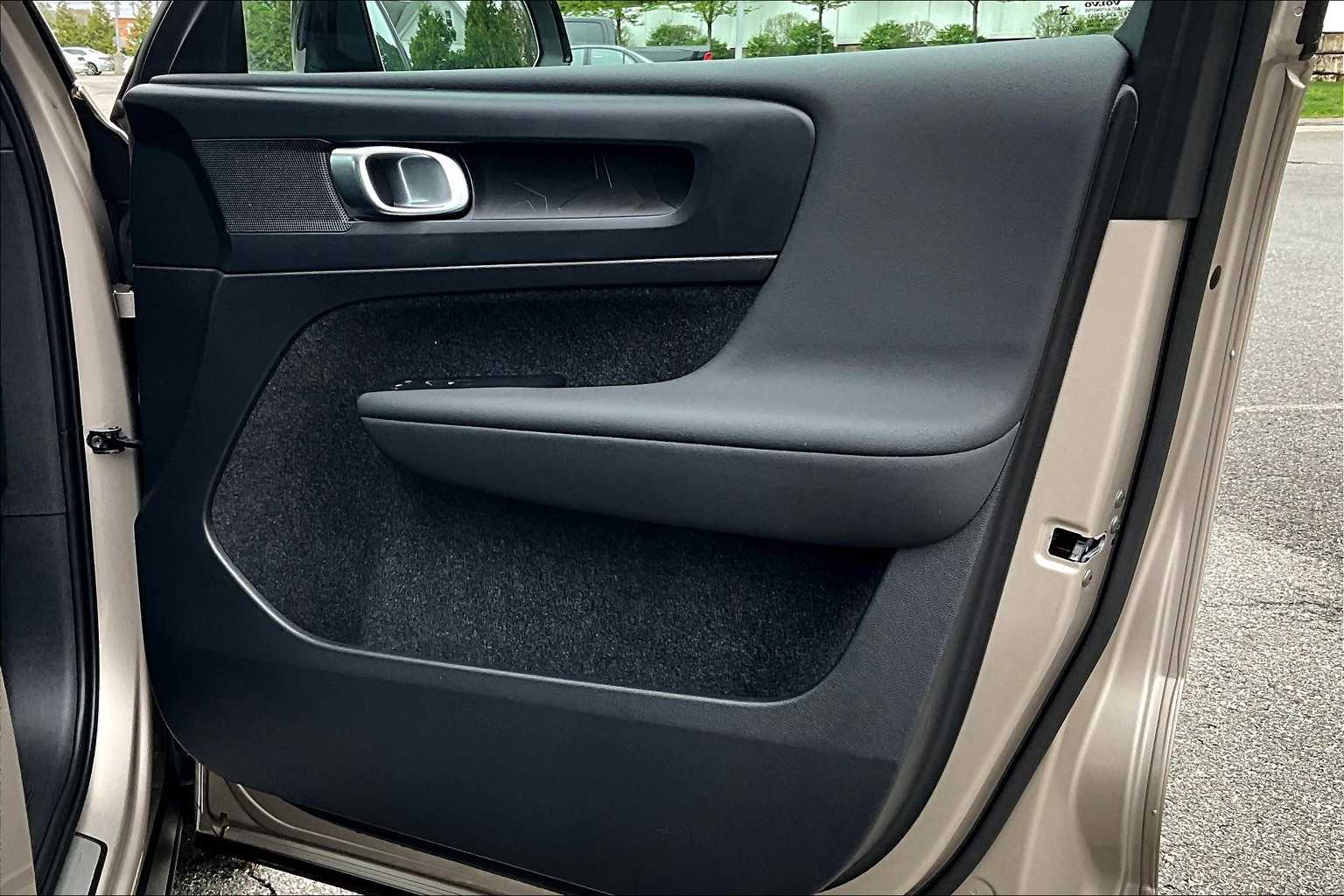 2023 Volvo XC40 Recharge Pure Electric Plus - Photo 12