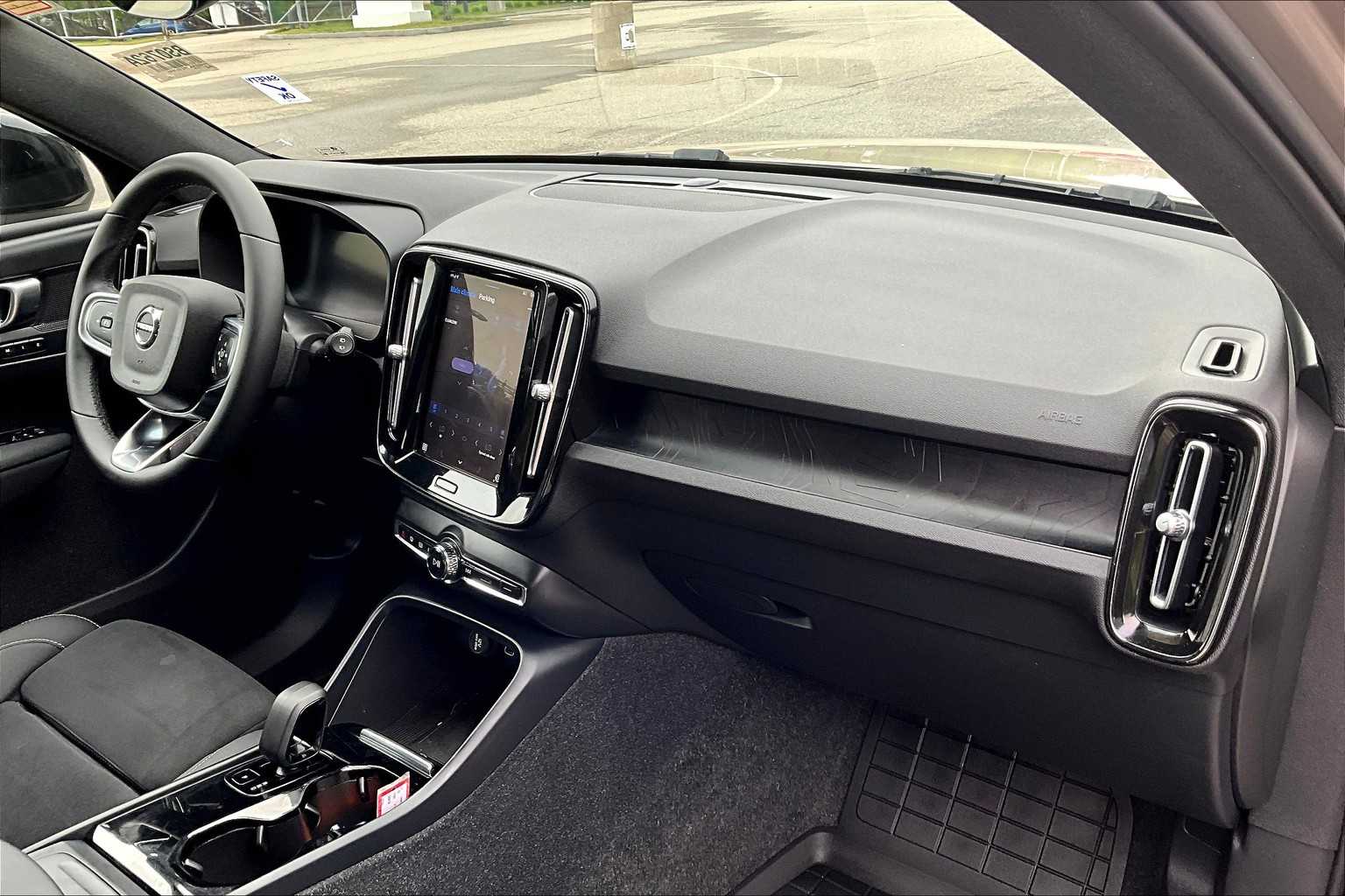 2023 Volvo XC40 Recharge Pure Electric Plus - Photo 14
