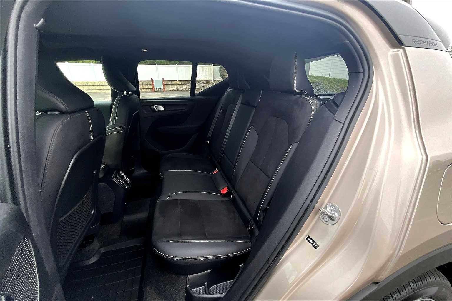 2023 Volvo XC40 Recharge Pure Electric Plus - Photo 15