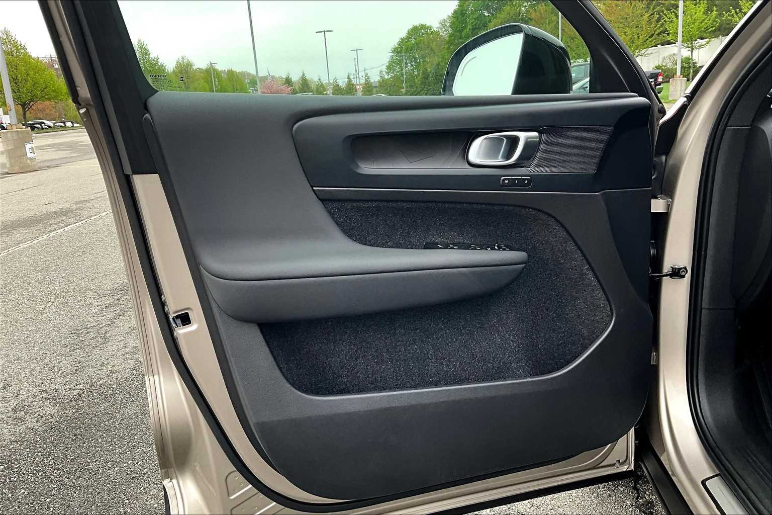 2023 Volvo XC40 Recharge Pure Electric Plus - Photo 9