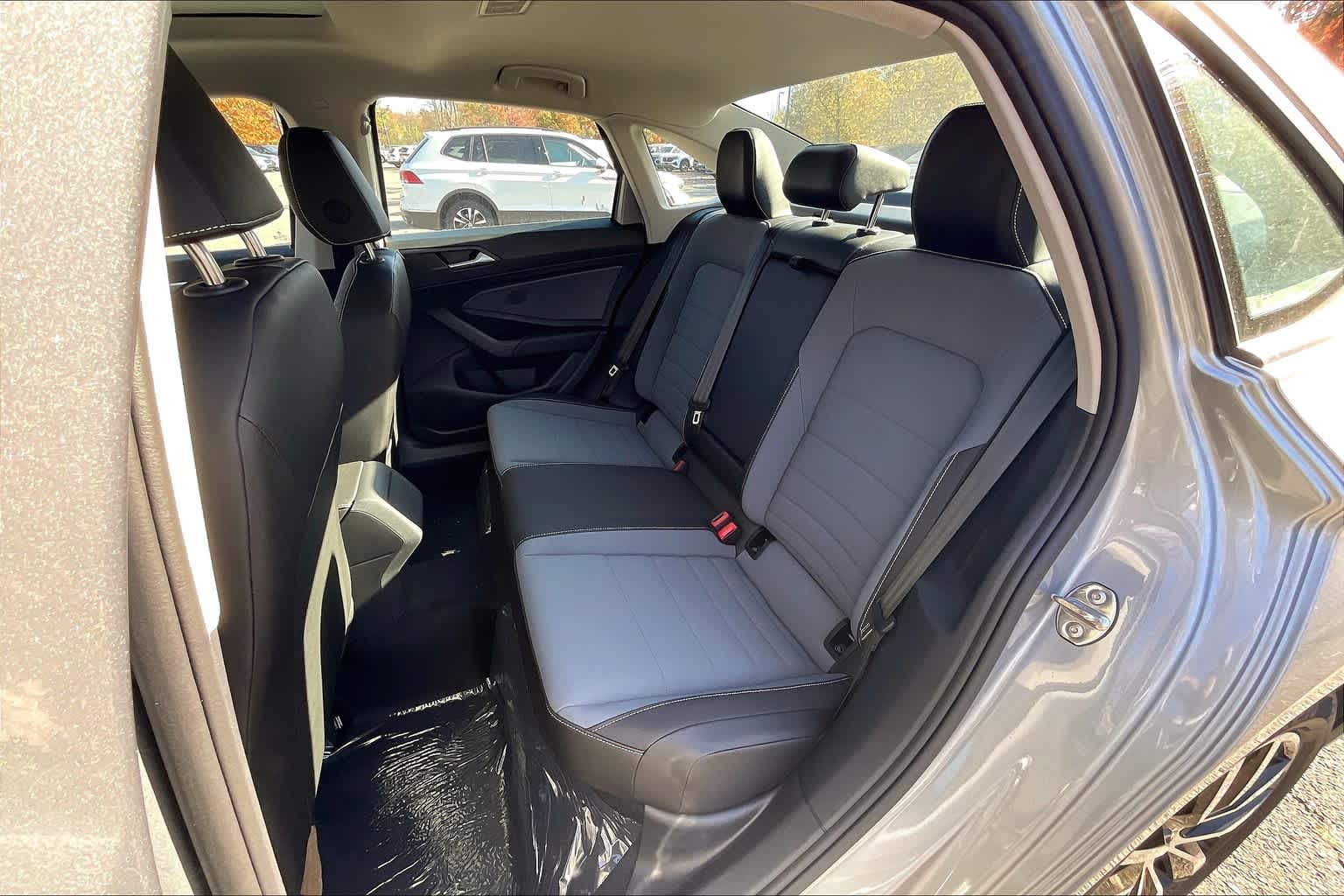 2025 Volkswagen Jetta SE - Photo 15