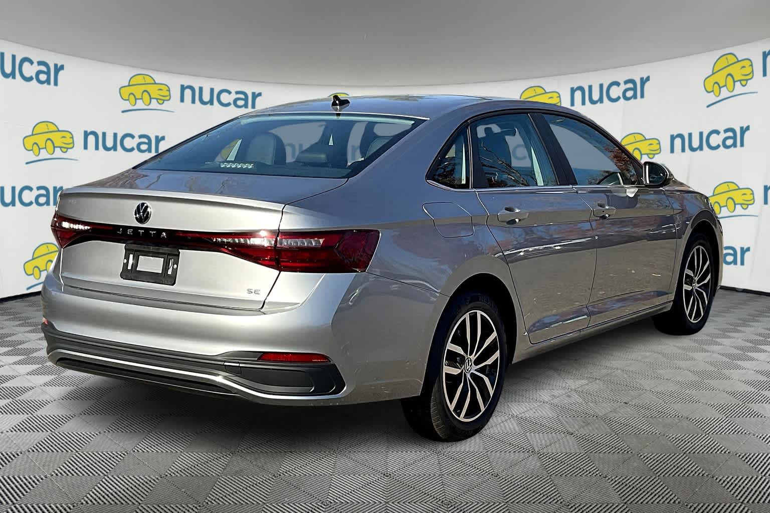2025 Volkswagen Jetta SE - Photo 7