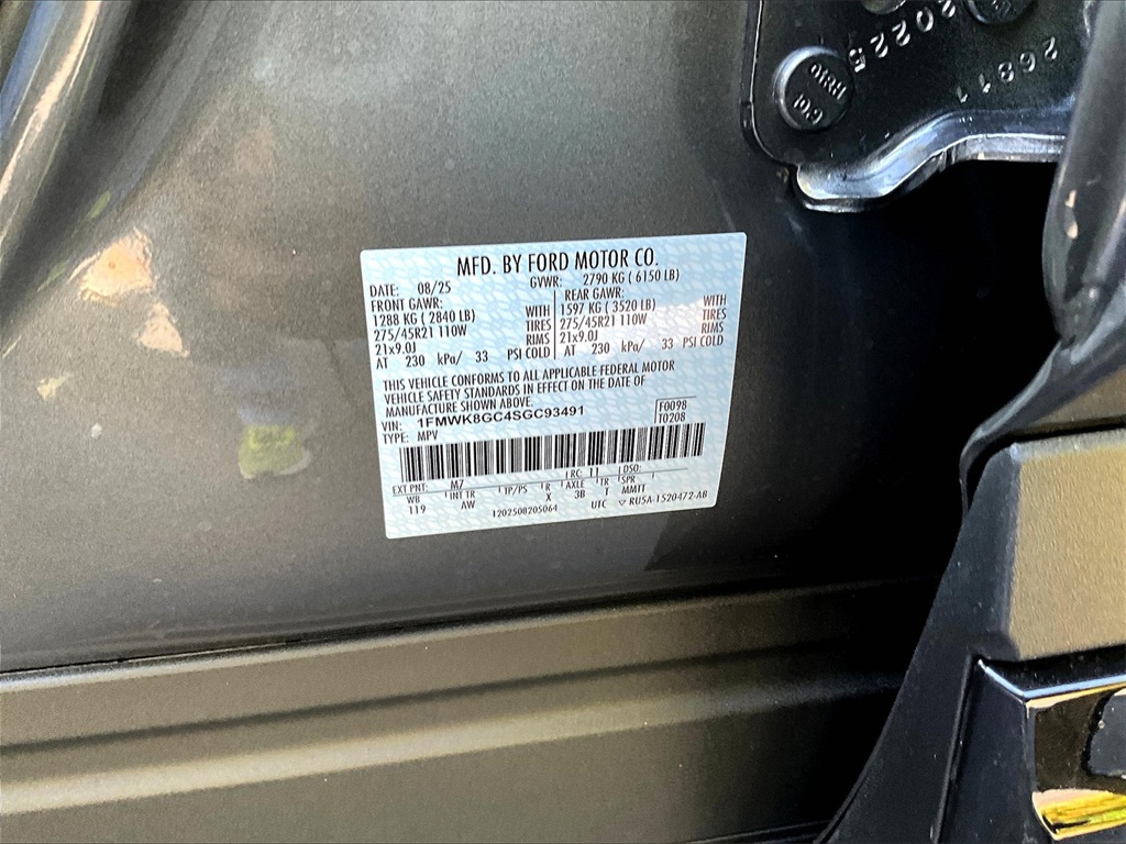 2025 Ford Explorer ST - Photo 13