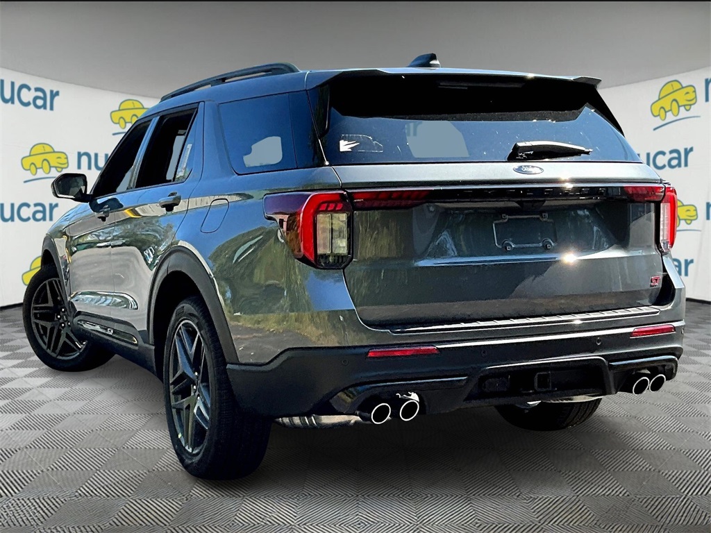 2025 Ford Explorer ST - Photo 4